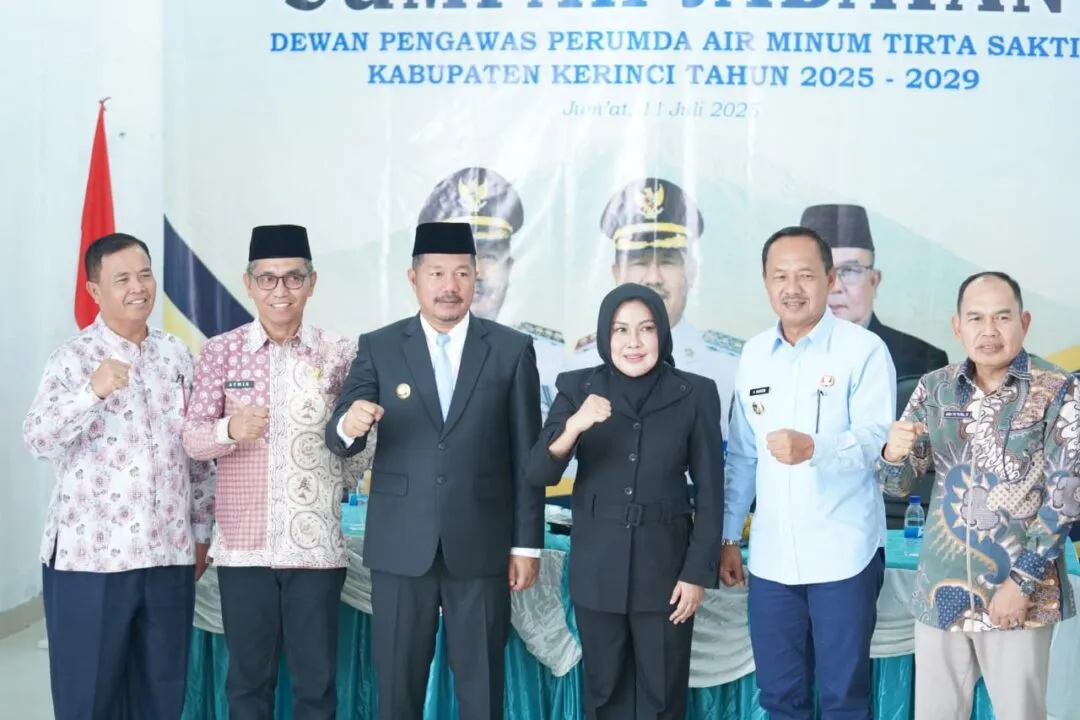 Bupati Kerinci Lantik Dewan Pengawas Perumda Tirta Sakti Periode 2025–2029