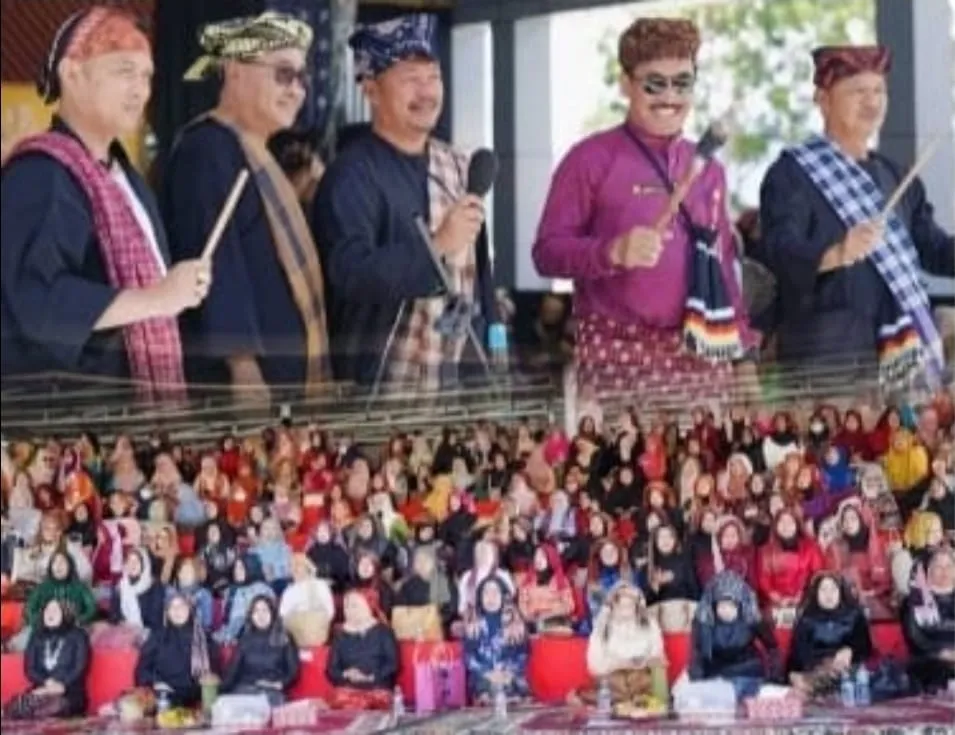 Festival Budaya Kerinci 2025 Resmi Dibuka, Ribuan Warga Padati Danau Kerinci dalam Momen "Balik Ku Dahin"