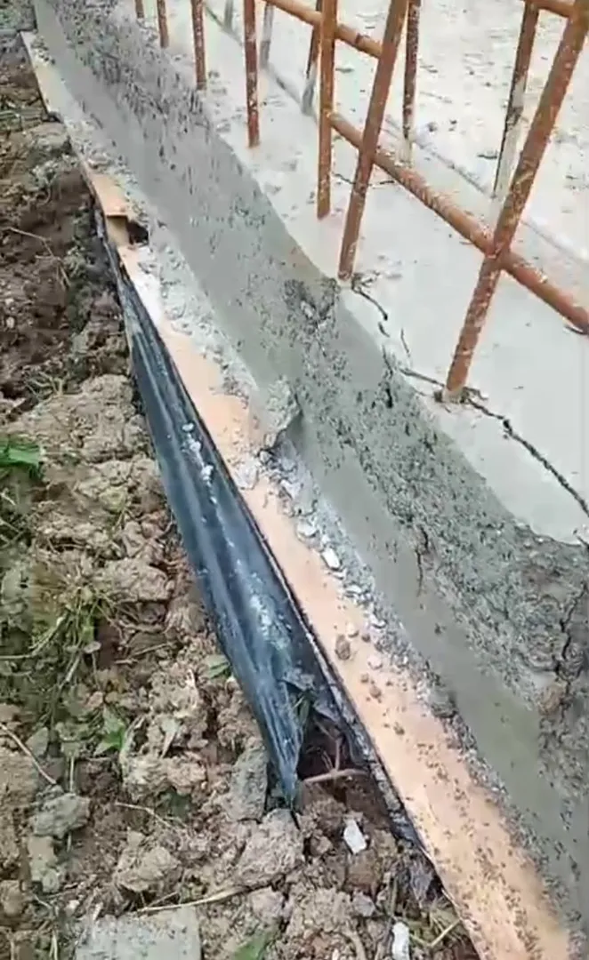 Proyek Irigasi Muara Jaya Disorot, Beton Rapuh Diduga Tak Sesuai Spesifikasi Teknis