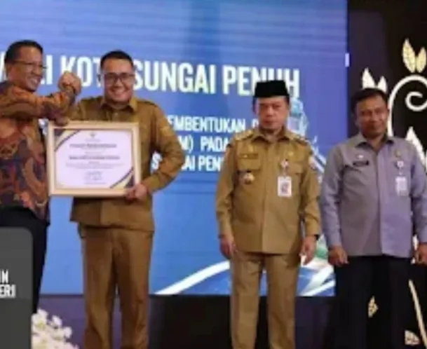 Komitmen Perluas Akses Hukum, Wako Alfin Raih Penghargaan Dari Menteri Hukum RI