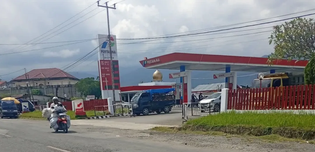 Tak Jera! SPBU Sungai Liuk Sungai Penuh Masih Layani Motor Bak Besar Diduga Penimbun Pertalite, Polres Kerinci Diminta Bertindak Tegas