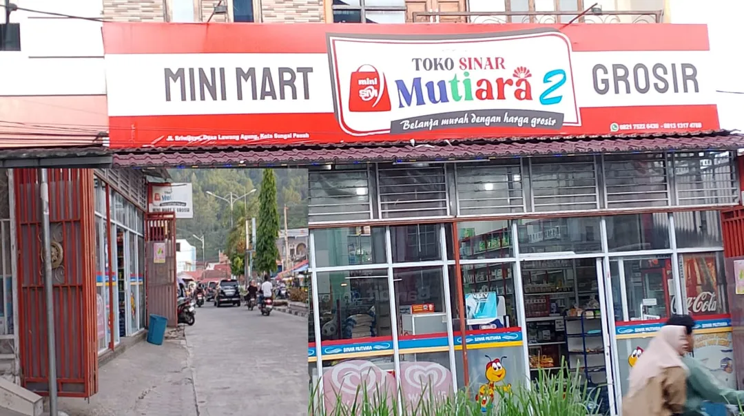 Diduga Makan Trotoar, Keberadaan Mini Market Sinar 2 Tuai Protes Warga