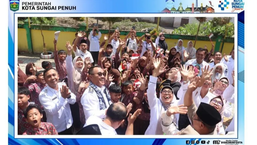 Pemkot Sungai Penuh Resmi Mulai MPLS Ramah, Wako Alfin Serahkan Seragam Gratis
