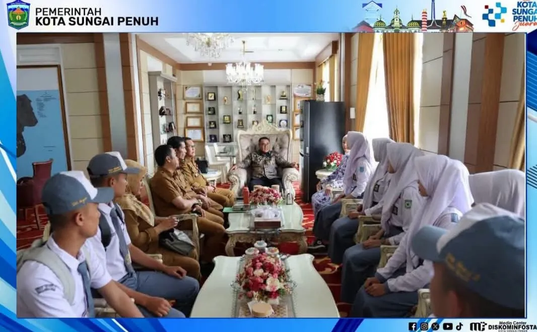 Wali Kota Alfin Lepas Putra-Putri Terbaik Sungai Penuh Menuju Tugas Paskibraka Nasional dan Provinsi